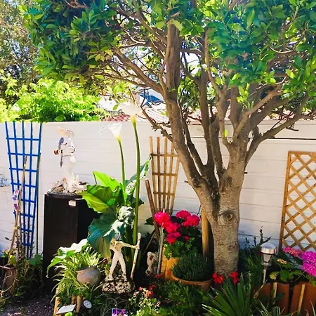 בית נופש Le Jardin Des Muses